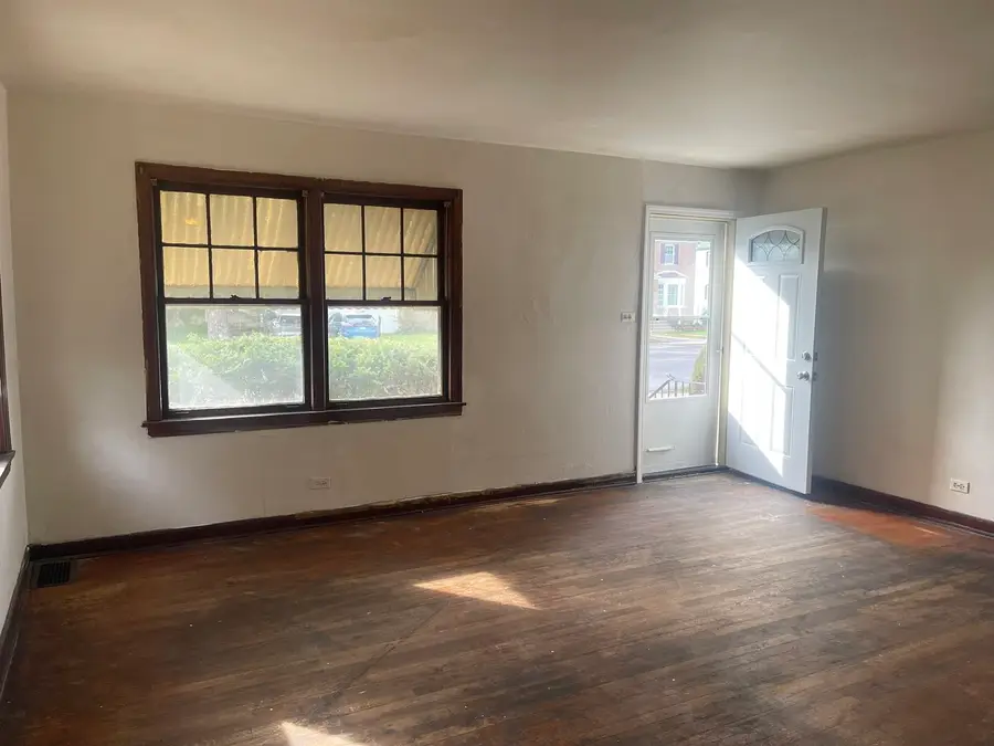 2313 S 17th Avenue, Broadview, IL 60155 - #2