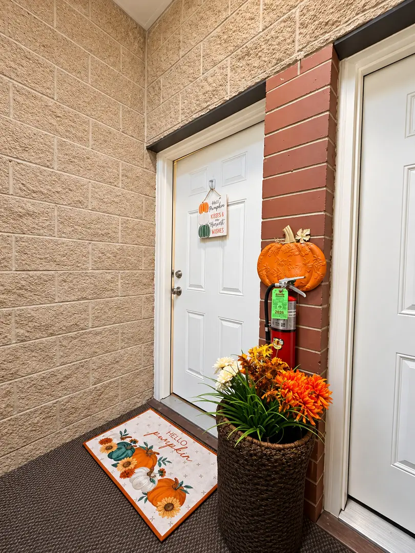4447 S Indiana Avenue #1R, Chicago, IL 60653 - #2