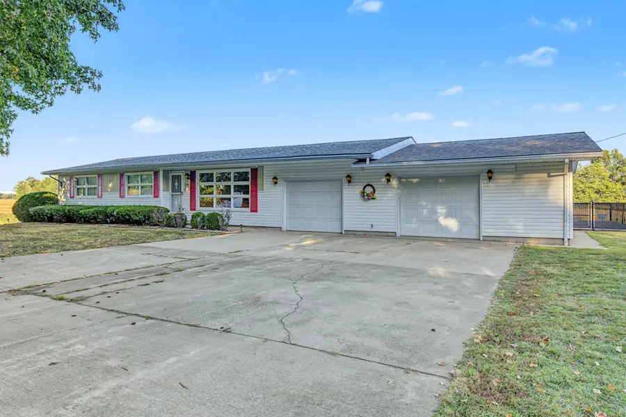 14798 Cherry Street, Sesser, IL 62884 - #2