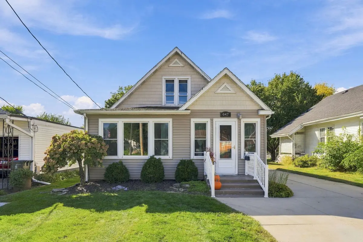 847 S Oakwood Avenue, Geneseo, IL 61254 - #1