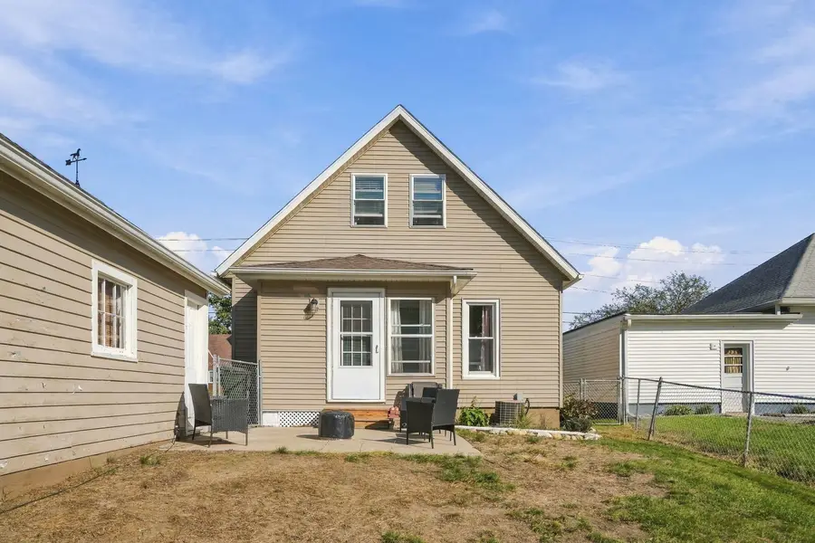 847 S Oakwood Avenue, Geneseo, IL 61254 - #3