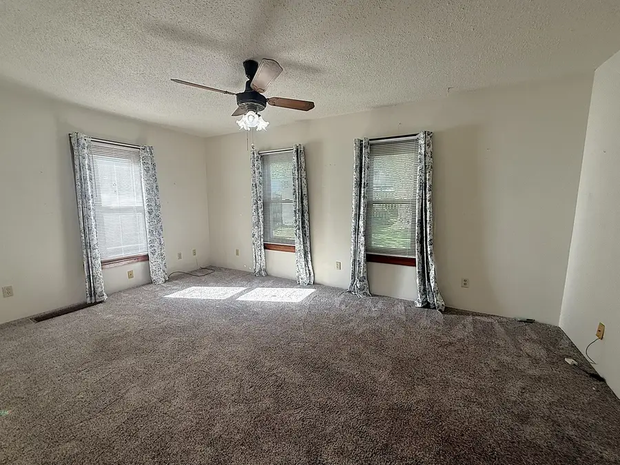 809 Inlet Avenue, Dixon, IL 61021 - #2