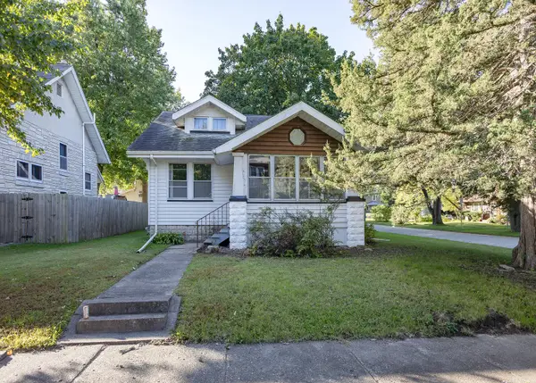 1402 28th Avenue, Moline, IL 61265