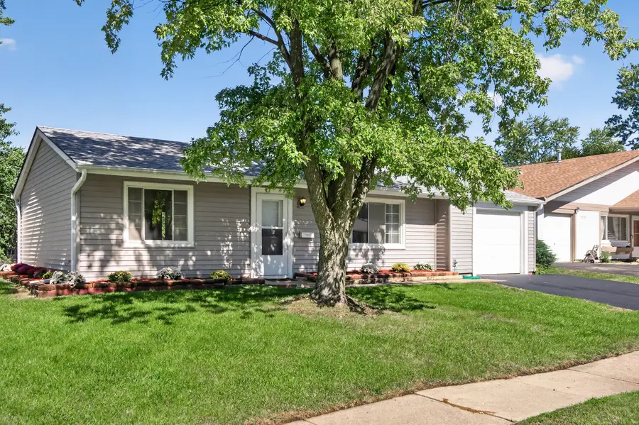 1622 W Celebrity Circle, Hanover Park, IL 60133 - #2