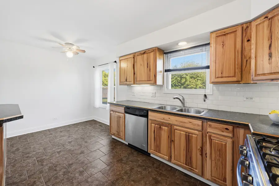 1050 Applewood Lane, Algonquin, IL 60102 - #3