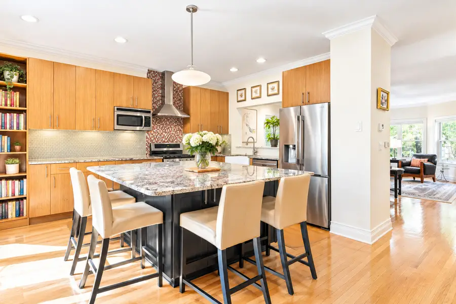 4530 S Woodlawn Avenue #305, Chicago, IL 60653 - #3