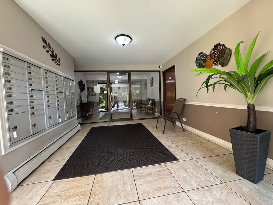 6630 S Brainard Avenue #407, Countryside, IL 60525 - #3