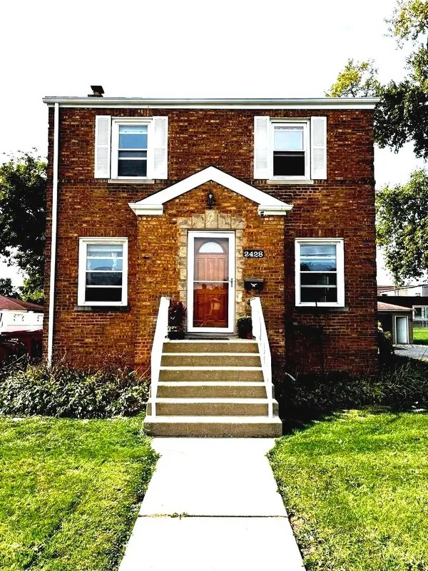2428 S 17th Avenue, Broadview, IL 60155