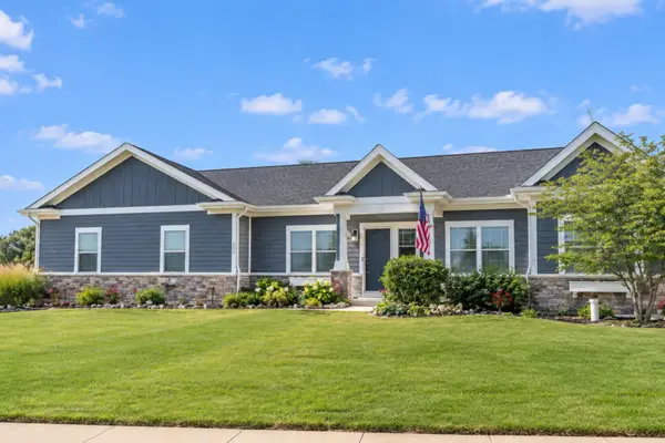 560 N Oak Street, Hinckley, IL 60520