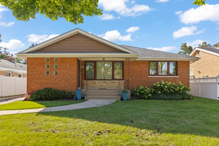1944 Stratford Avenue, Westchester, IL 60154 - #2