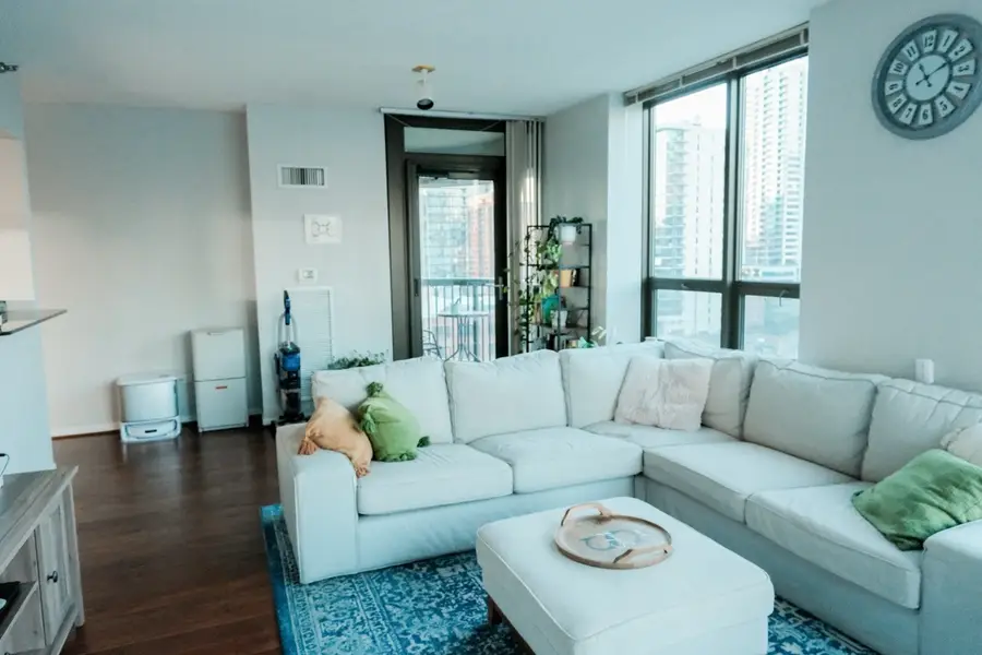 400 N Lasalle Boulevard #1401, Chicago, IL 60654 - #3