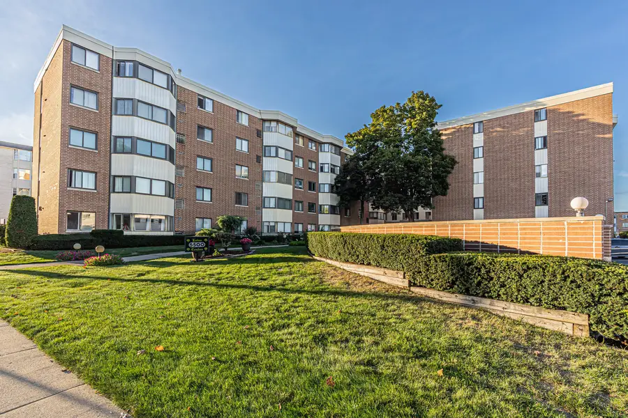 5500 Lincoln Avenue #504W, Morton Grove, IL 60053 - #2