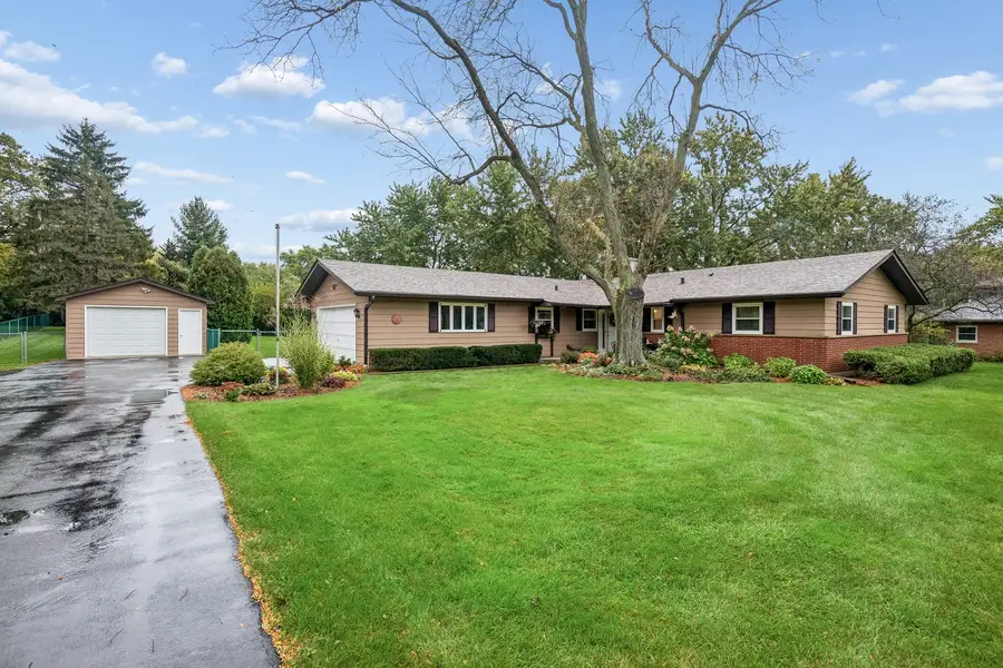 2228 Hanlon Road, Libertyville, IL 60048 - #2