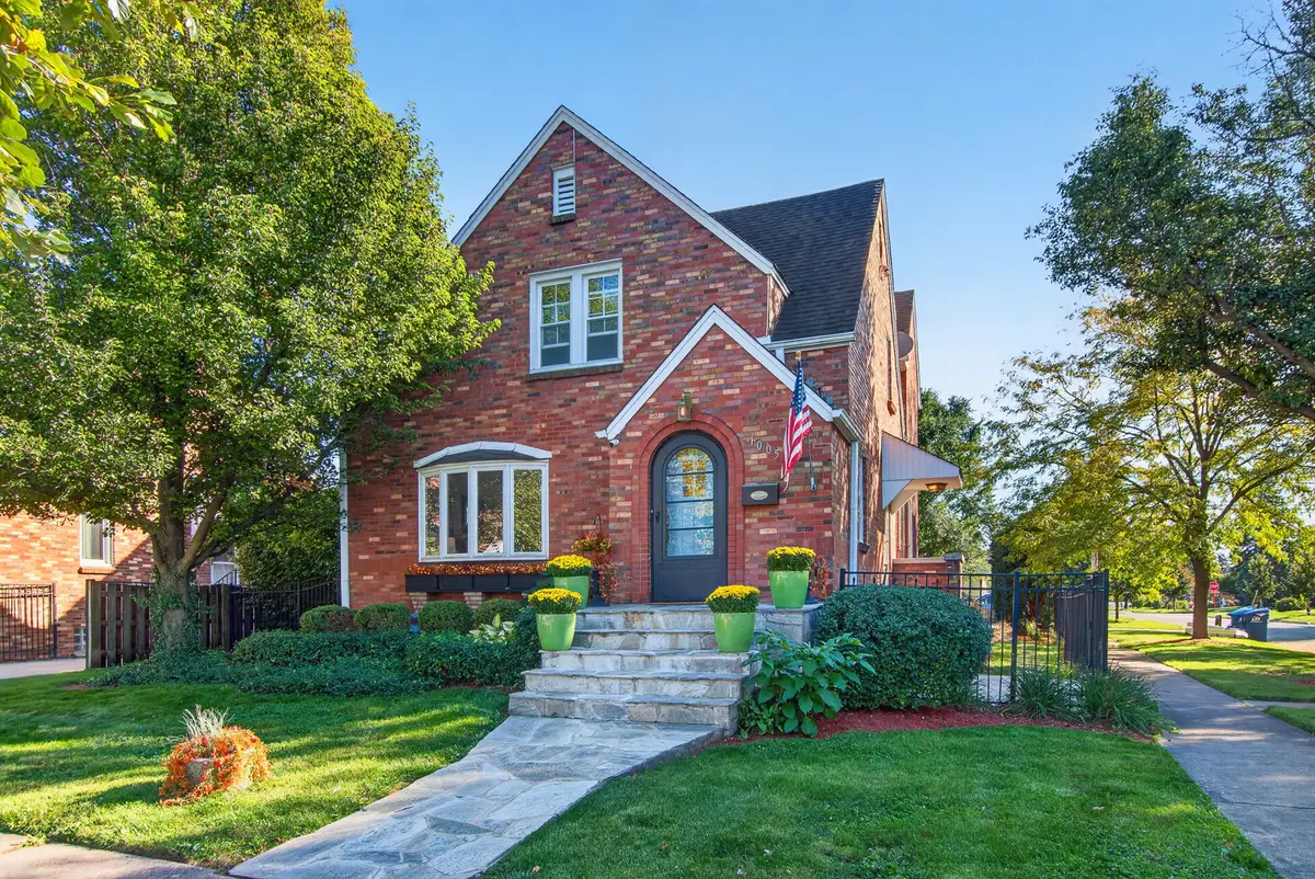 1005 Woodlawn Avenue, Des Plaines, IL 60016 - #1