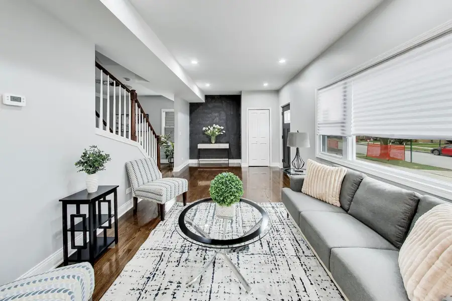 2227 Foster Street, Evanston, IL 60201 - #3