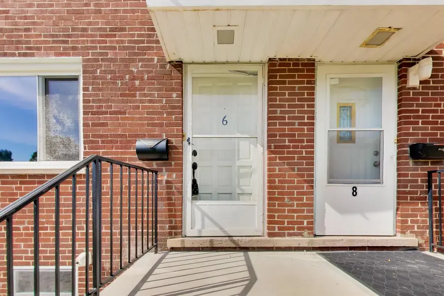 6 E Judith Ann Drive, Mount Prospect, IL 60056 - #3