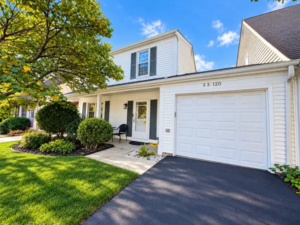 3S120 Briarwood Drive, Warrenville, IL 60555