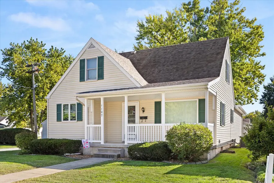 1107 W Bridge Street, Streator, IL 61364 - #2