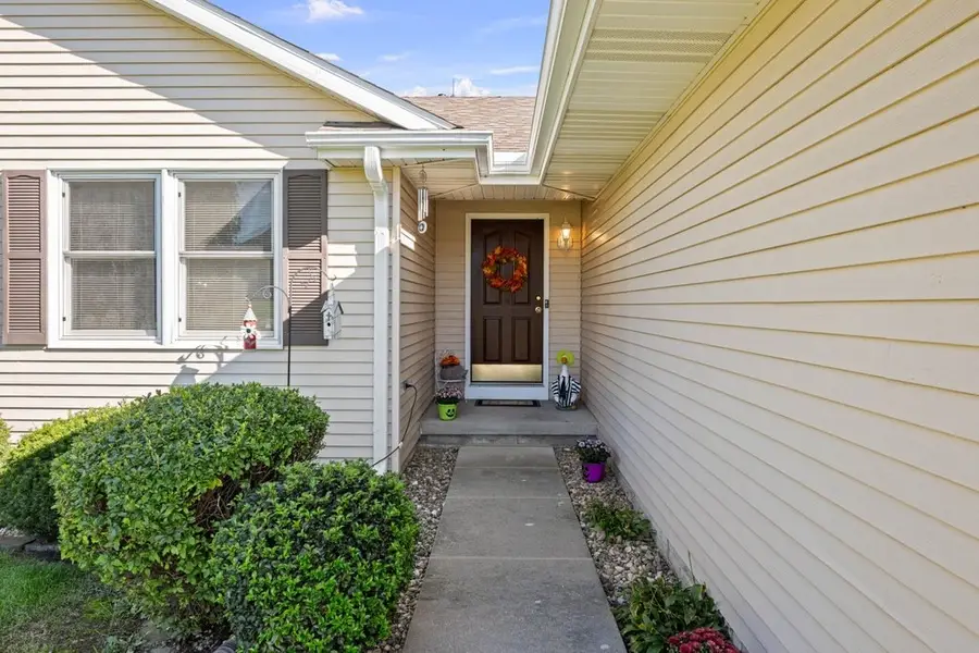 829 Fyre Lake Drive, Sherrard, IL 61281 - #2