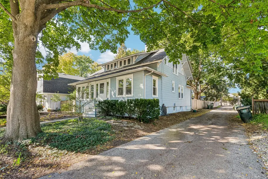 217 Prairie Avenue, Libertyville, IL 60048 - #3