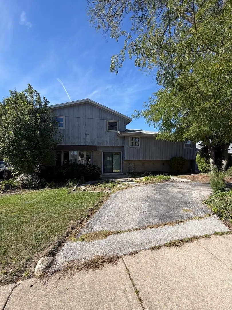 8408 Neenah Avenue, Burbank, IL 60459 - #2