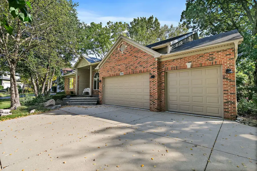 1000 Dakota Drive, Woodstock, IL 60098 - #3