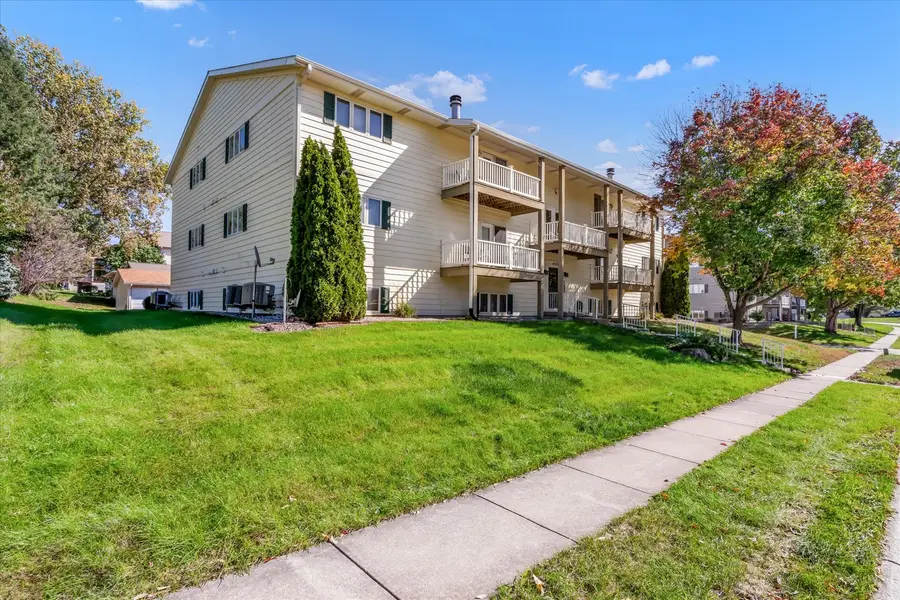 4175 31st Street #1C, Bettendorf, IA 52722 - #2