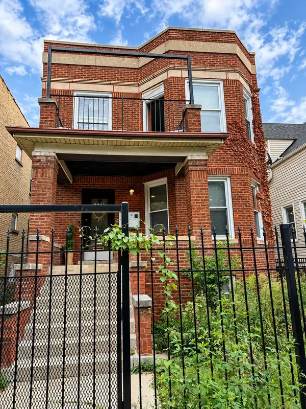 4421 N Kimball Avenue, Chicago, IL 60625