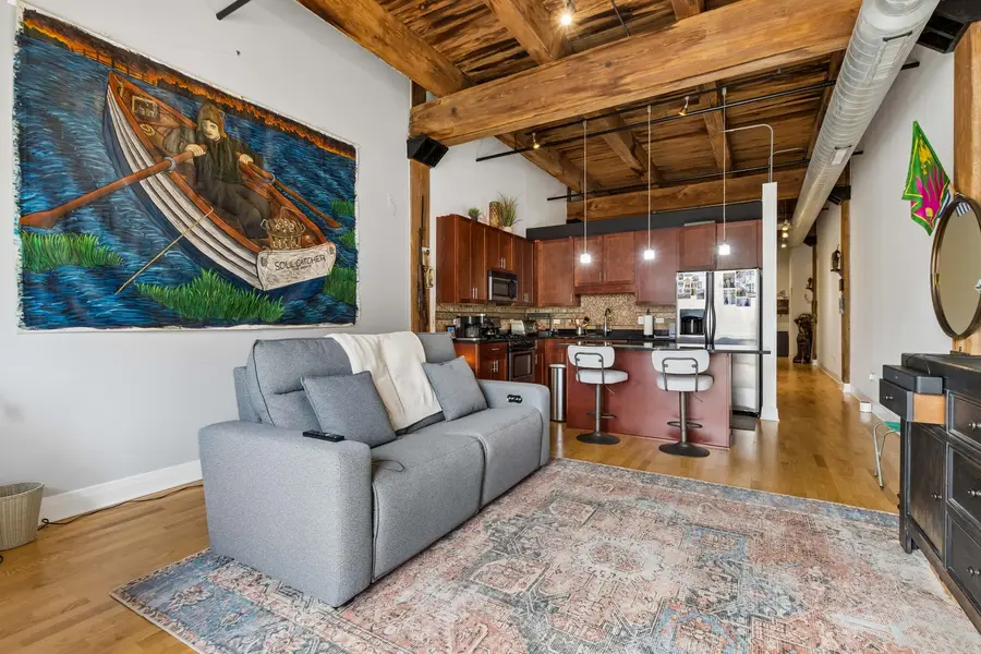 770 W Gladys Avenue #304, Chicago, IL 60661 - #3