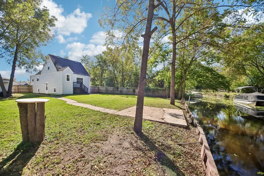 37966 N Nora Place, Spring Grove, IL 60081 - #2