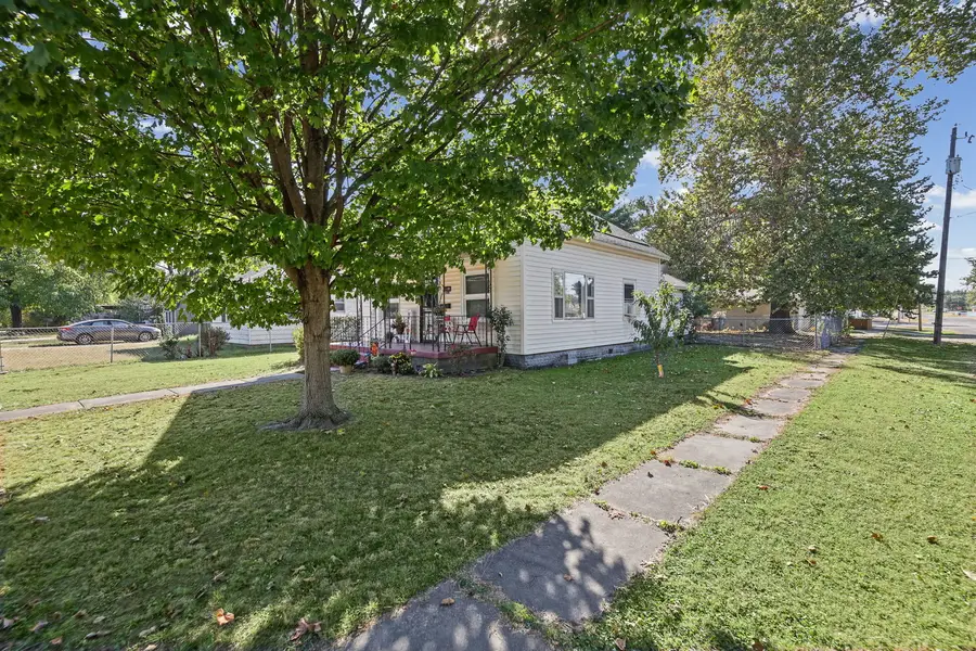 1004 Hester Avenue, Centralia, IL 62801 - #2