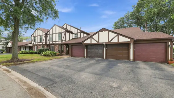 2158 Lancaster Circle #101C, Naperville, IL 60565