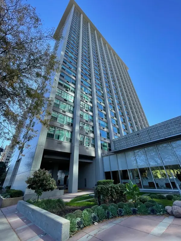 3600 N Lake Shore Drive #2610, Chicago, IL 60613