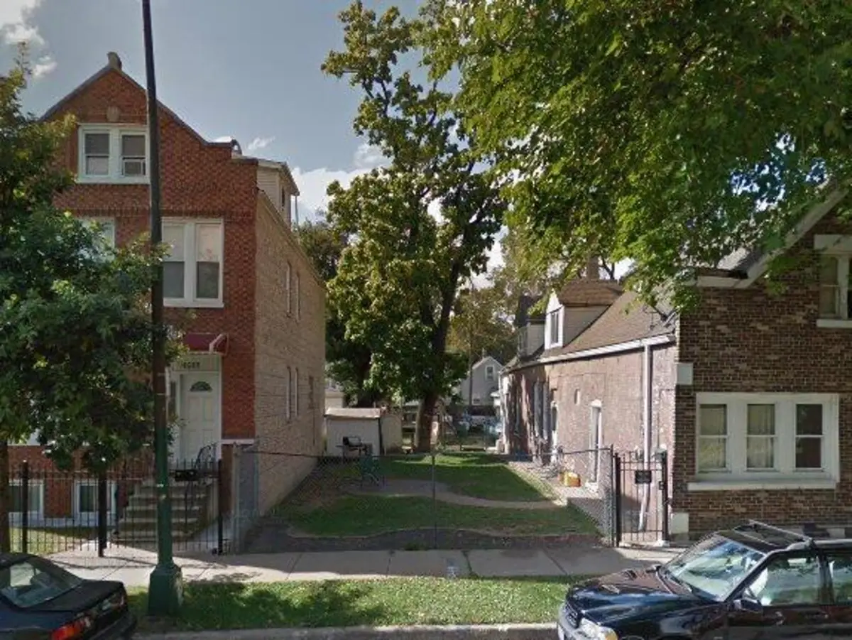3024 S Central Park Avenue, Chicago, IL 60623 - #1