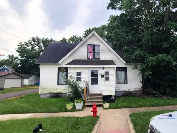 1114 W 4th Street, Dixon, IL 61021
