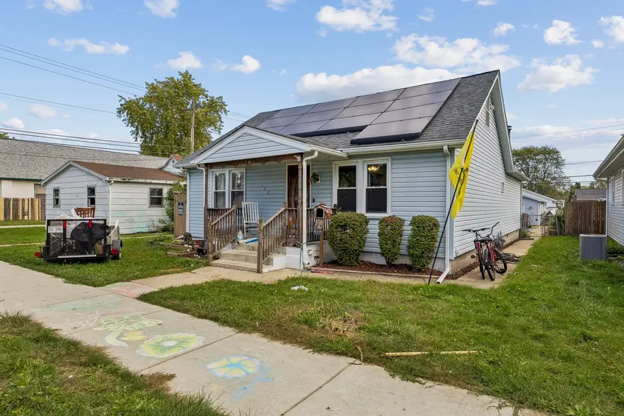 142 N Douglas Avenue, Bradley, IL 60915 - #2