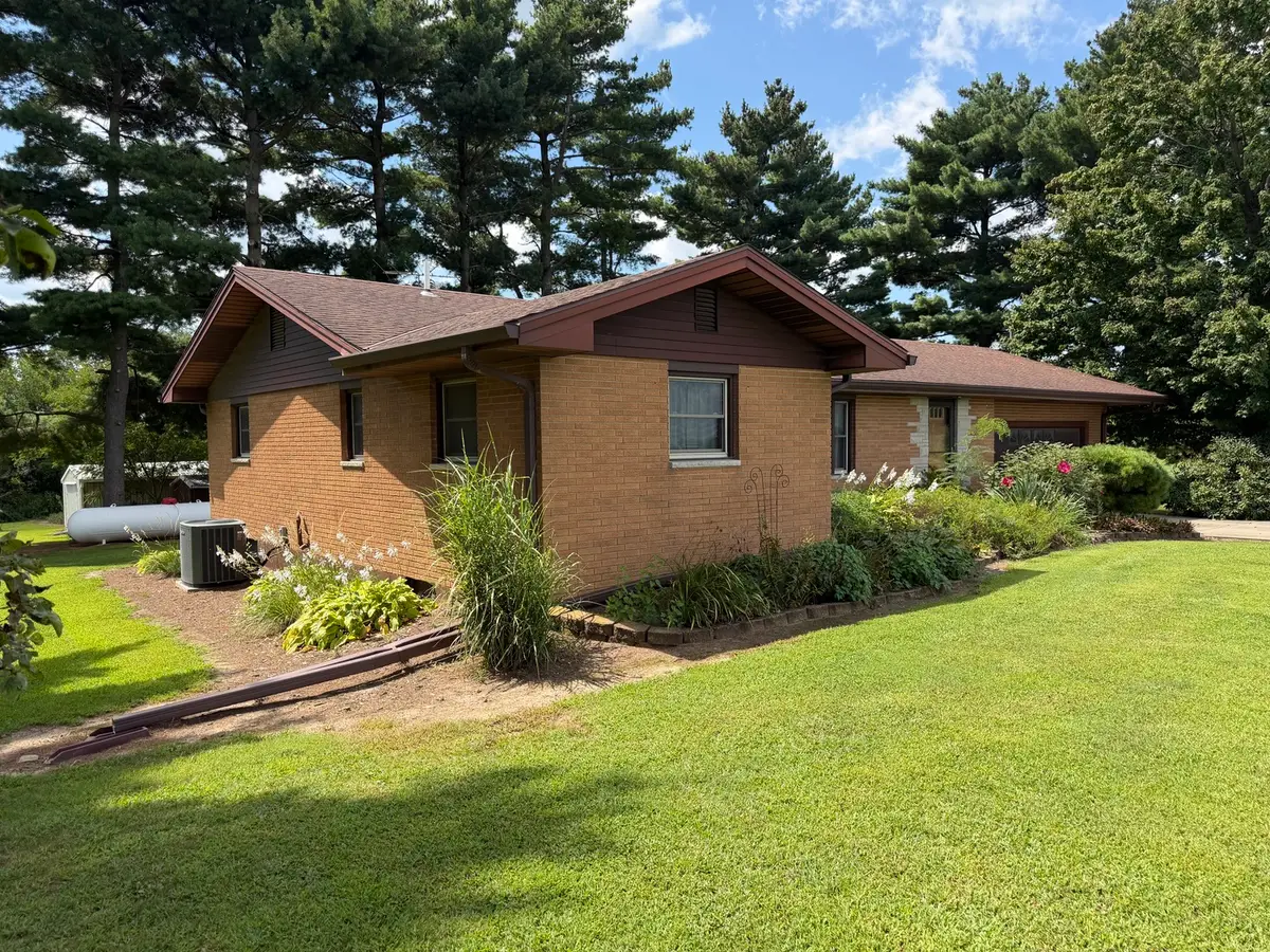 6810 Highway 96 S, Payson, IL 62360 - #1