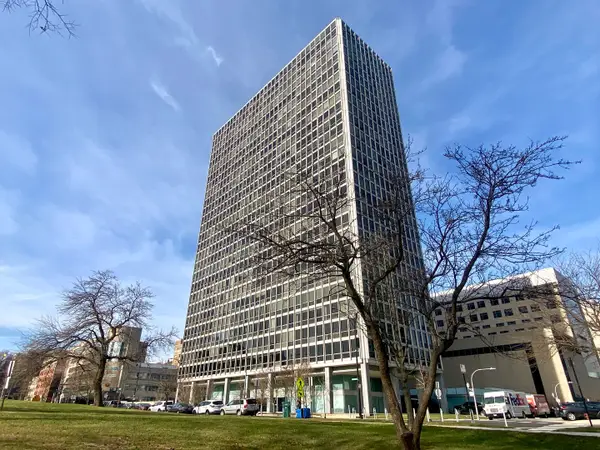 330 W Diversey Parkway #807-809, Chicago, IL 60657