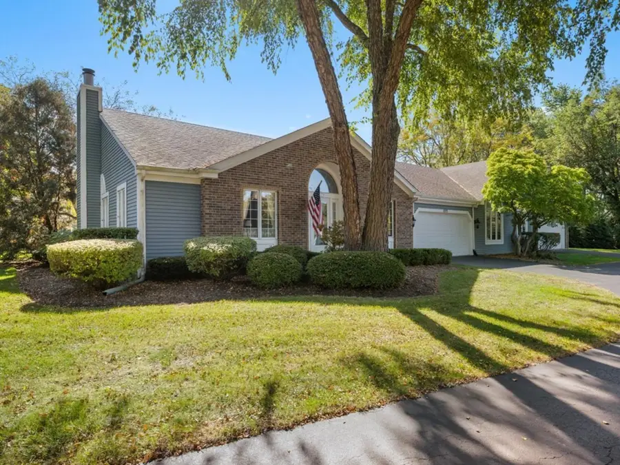 273 Governors Lane, Elgin, IL 60123 - #3