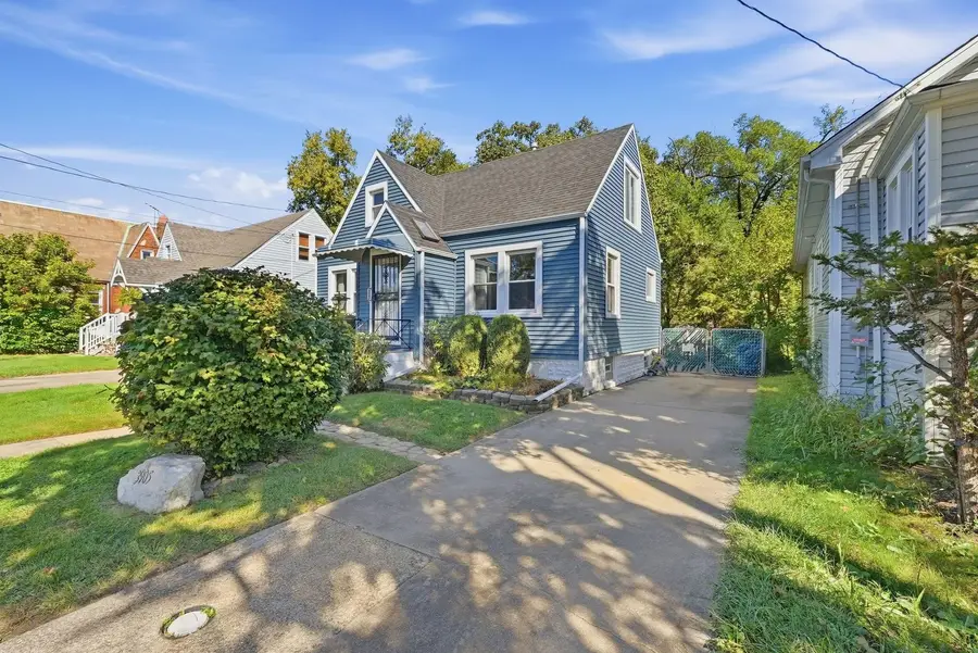 3905 Custer Avenue, Lyons, IL 60534 - #2