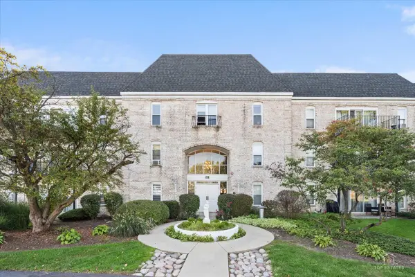 5001 Carriageway Drive #A108, Rolling Meadows, IL 60008
