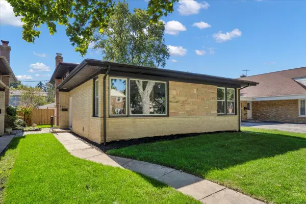 5311 Grove Street, Skokie, IL 60077