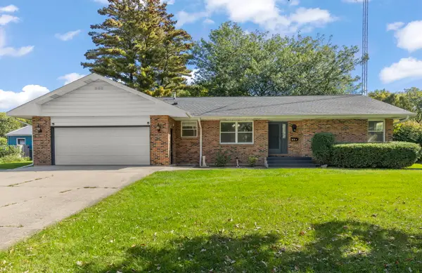 312 S Emmett Street, Genoa, IL 60135