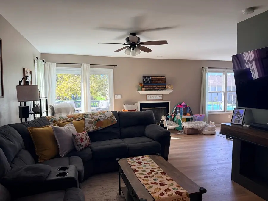 213 Oakwood Avenue #B, Oglesby, IL 61348 - #3