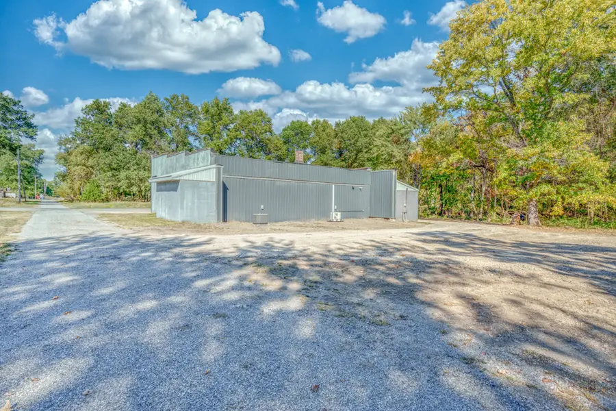305 E Jefferson Avenue, Nason, IL 62816 - #3