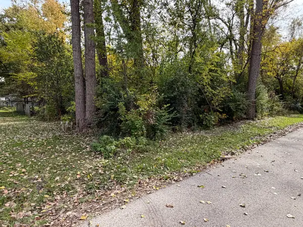 0 S Riverdale Road, McHenry, IL 60050