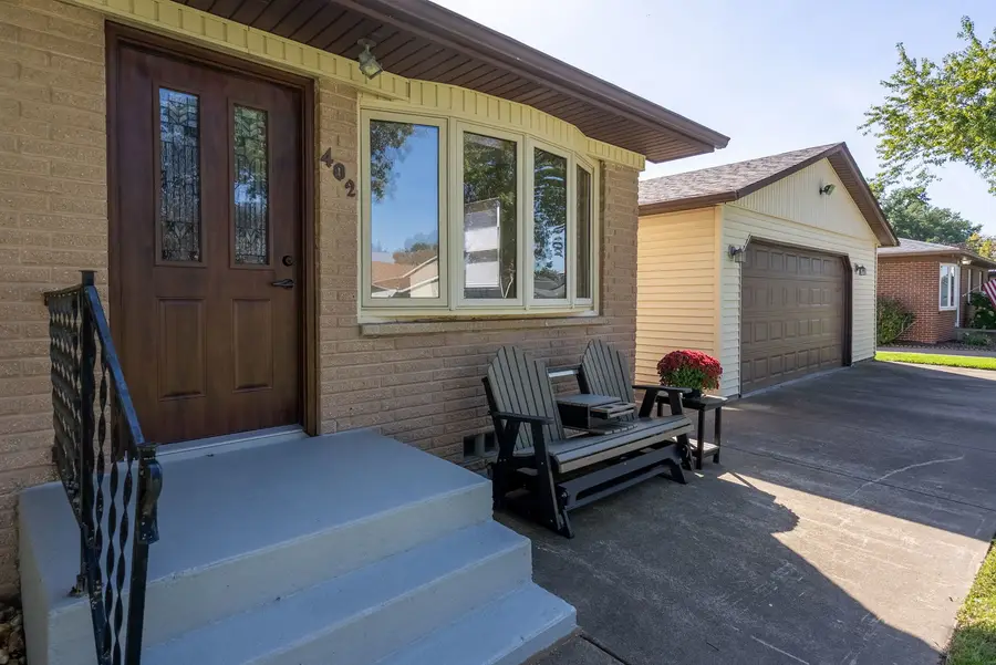 402 4th Avenue W, Andalusia, IL 61232 - #3