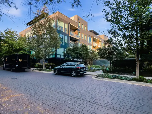 2643 N Hermitage Avenue #105, Chicago, IL 60614