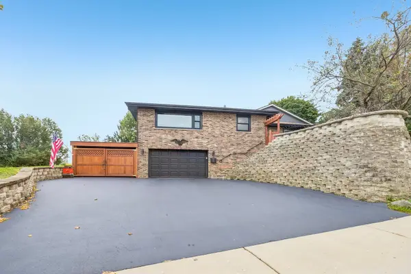 276 N Jackson Road, Clarendon Hills, IL 60514