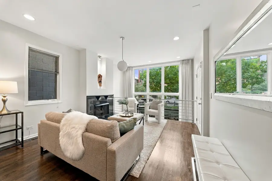 853 N Wood Street #1, Chicago, IL 60622 - #2